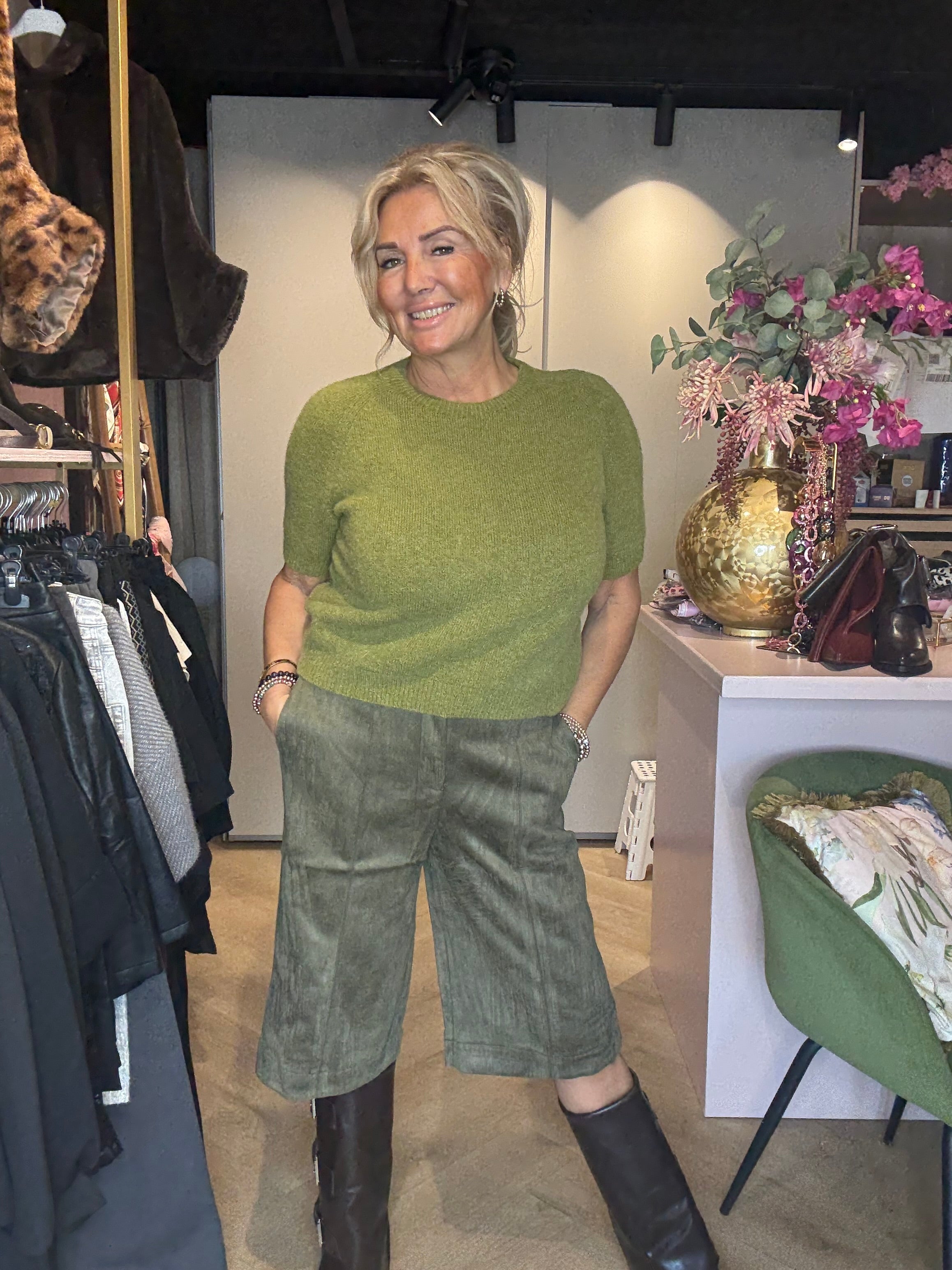 Bermuda Suedine Matcha Green